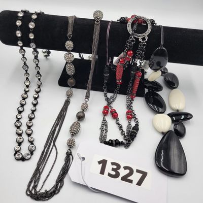 1327 - Lot of 4 Costume Necklases