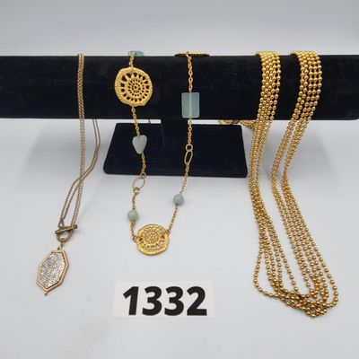 1332 - Lot of Gold Tone Costume Jewelry