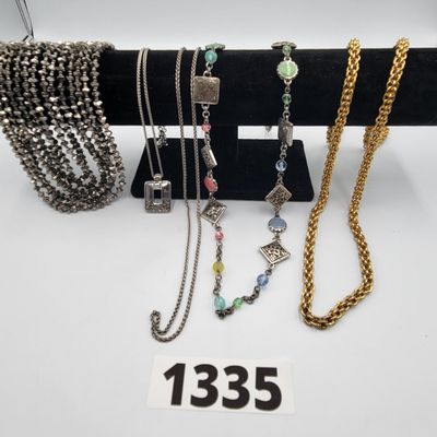 1335 - Lot of 5 Costume Necklases