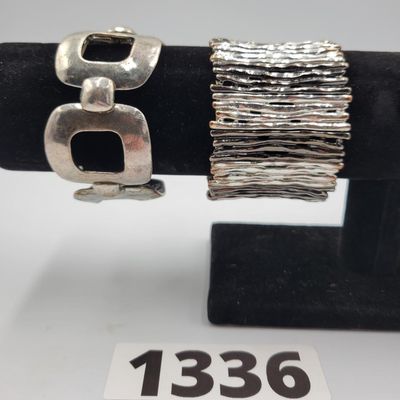 1336 - Lot of 5 Costume Bracelets