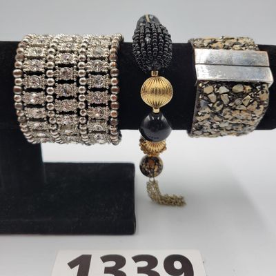 1339 - Lot of 6 Costume Bracelets