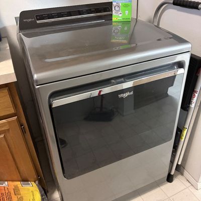 Sale Photo Thumbnail #10: 7.4 cu. ft. Smart Vented Electric Dryer in Chrome Shadow