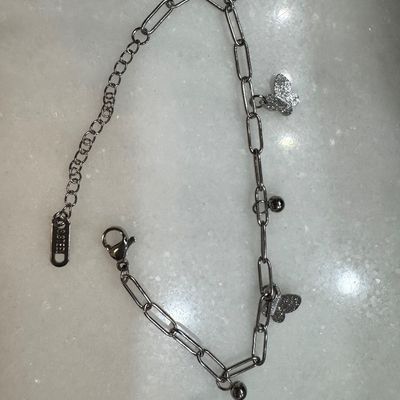 Pretty Silvery Butterfly Paper Clip Bracelet L1