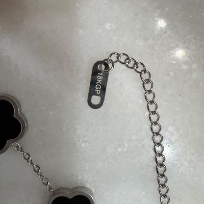 18KP Clover Black and silvery L1