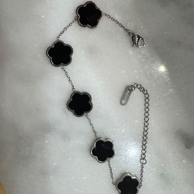 18KP Clover Black and silvery L1