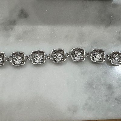 Vintage Avon Bracelet L1