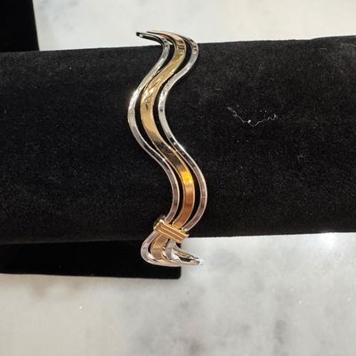 Vintage Avon Bracelet L3