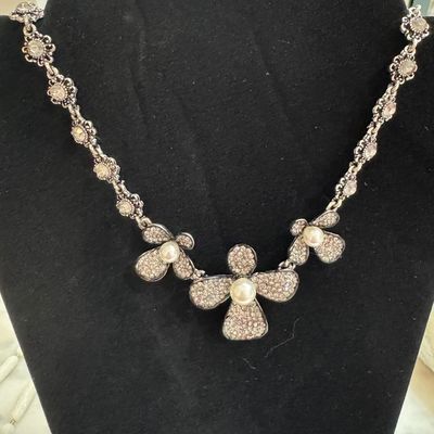 Gorgeous Flower Necklace A13