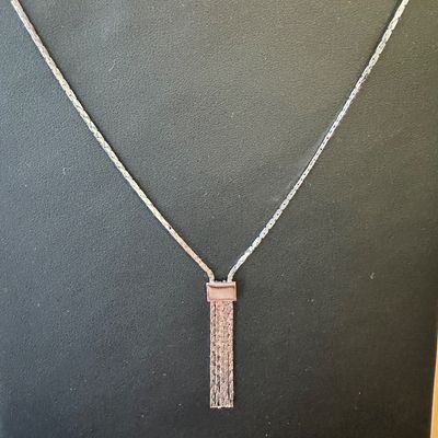 Avon Silver Tone Necklace GL21