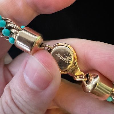 Beautiful Avon Blue Beads and Gold Tone Necklace GR