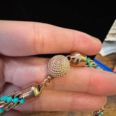 Beautiful Avon Blue Beads and Gold Tone Necklace GR