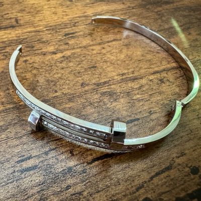 Cute Sparkly Stainless Steel Bangle K2