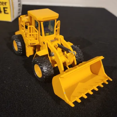 Caterpillar Cat 966D Radloader 1:50 Scale Model #237DM New & Caterpillar Cat D4E Dozer - NZG 1:50 Scale Diecast Model #205 With Box