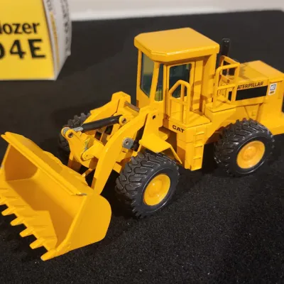 Caterpillar Cat 966D Radloader 1:50 Scale Model #237DM New & Caterpillar Cat D4E Dozer - NZG 1:50 Scale Diecast Model #205 With Box