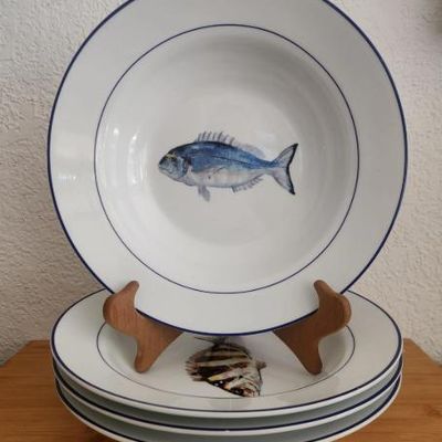 Sale Photo Thumbnail #36: La Mer ltd ed Fish dinner plates REDUCED to $30 each (7 avail)