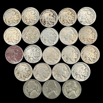 Sale Photo Thumbnail #182: Includes 19 Buffalo nickels, and three Jefferson war nickels. Total of 22 coins with assorted dates. [PM]