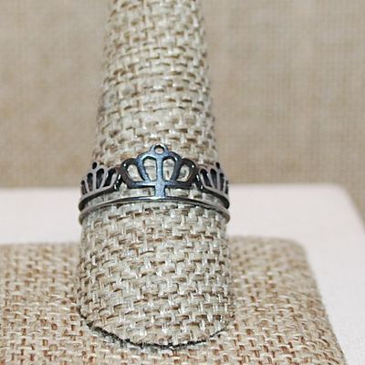 Size 10½ Delicate Stainless Steel "TRIPLE CROWN" Ring (1.5g)