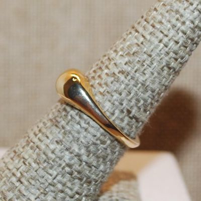 Size 7 ALL Gold Colored "DOUBLE KNOBS" Ring on an OPEN Gold Tone Band (3.5g)