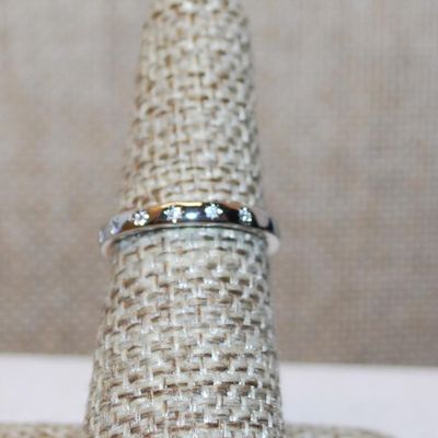 Size 6 Silver Tone Band ½ Infinity Style Ring with 6 Small Clear Stones (1.6g)