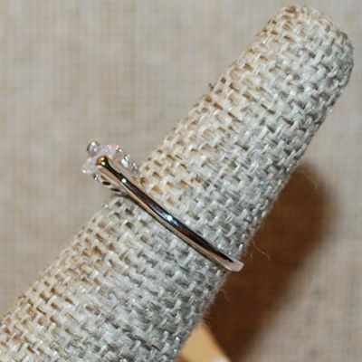 Size 6 Horizontal Clear MARQUISE Cut Single Stone Ring on a Silver Tone Band (1.9g)