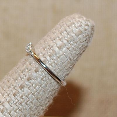 Size 8½ Delicate BLUE Rectangle Stone Ring with 2 Round Clear Stone Sides on a Silver Band (1.3g)