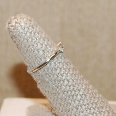 Size 9 Marked .925 Delicate RED Rectangle Stone Ring with 2 Round Clear Stone Sides on a Silver Band (1.2g)