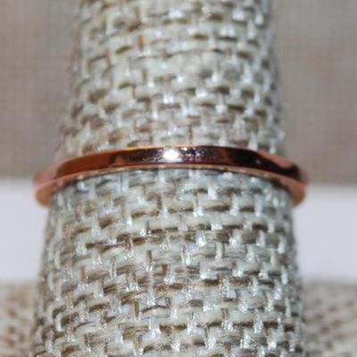 Size 10½ Marked .925 Rose Gold Side HEART Style & Single Main Stone on a Rose Gold Band (2.4g)