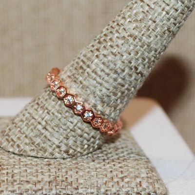 Size 10 Infinity Style ROSE GOLD Ring with All Hex Segments Filled with a Clear Round Stone (2.6g)