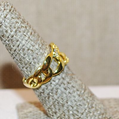 Size 6¾ Chain Link Ring with Small Glitter Stones on an All Gold Tone OPEN Band (3.3g)