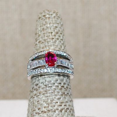 Size 6¼ Oval Deep PINK Stone Ring with Triple Rows of Clear Stones on a Silver Tone Band (5.2g)