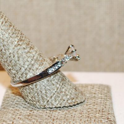 Size 10 Highrise Clear Stone Ring with Very Ornate Setting with a Silver Tone Band (3.8g)
