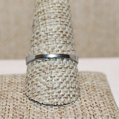 Size 10 Delicate Stainless Steel "SINGLE SOLID HEART" Ring (2.2g)