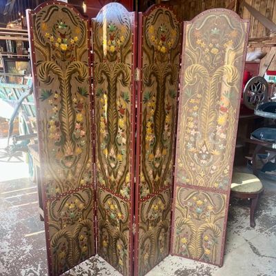 Sale Photo Thumbnail #61: Antique Asian Hand Painted Screen