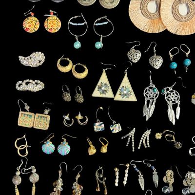 Sale Photo Thumbnail #216: Includes gold tone, silver tone, rhinestones, abalone, beads, and more. There is a variety of styles, including hoop, dangle, stud, and more. Total of 35+ pairs, and 10+ single earrings. [AG]
