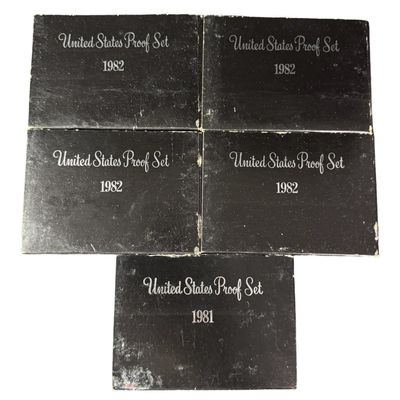 Sale Photo Thumbnail #245: Includes one set from 1981, and four sets from 1982. Total of five sets. [PM]