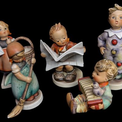 Sale Photo Thumbnail #255: Total of 11 pieces. All were made by Goebel of Germany. Some may or may not have minor flea bites. Measurement of tallest: 6”H. [AG]