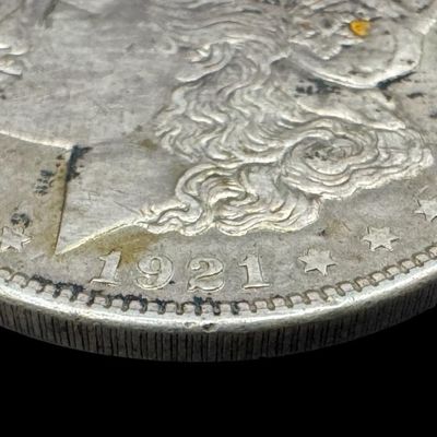 Sale Photo Thumbnail #502: This 1921 Morgan is not graded. The silver content is 90%. [PM]