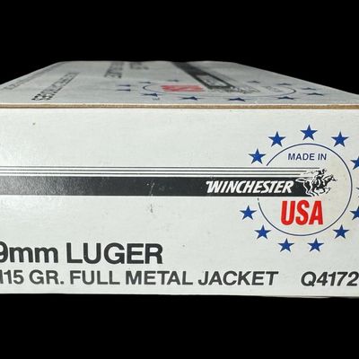 Sale Photo Thumbnail #582: Includes 100 rounds of 115 grain full metal jacket 9mm Luger ammunition. **NO SHIPPING ON AMMUNITION.** [LG]