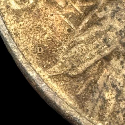 Sale Photo Thumbnail #677: Includes a 1922 Peace dollar, a 1922-D Peace dollar, and a 1922-S Peace dollar. Total of three ungraded coins. The silver content is 90%. [PM]