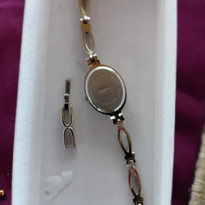 Vintage Watch with Extra Links Quartz Bracelet