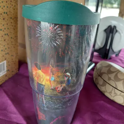 Tervis 32 Oz Collectible Stranger Things 3 Cup. Lid Orig Green. Bottom Stamped