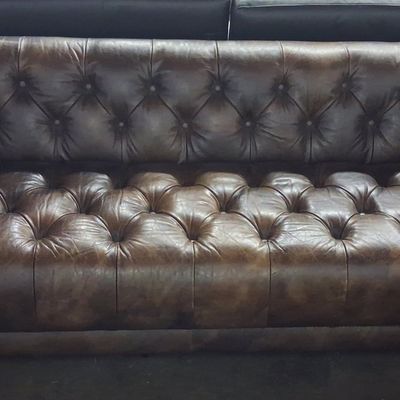 Restoration Hardware Savoy Leather Chesterfield Sofa 3'x7'11"