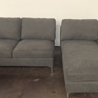 Modern Grey Sectional Sofa with Chaise 7'4"x4'11"