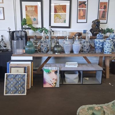 Sale Photo Thumbnail #263: Chinoiserie Blue and White Porcelain Ginger Jars and Vases