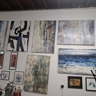 Sale Photo Thumbnail #268: Abstract Canvas Paintings