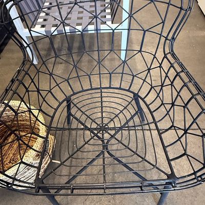 Sale Photo Thumbnail #281: Mid-Century Modern Wire Grid Lounge Chair by Homecrest