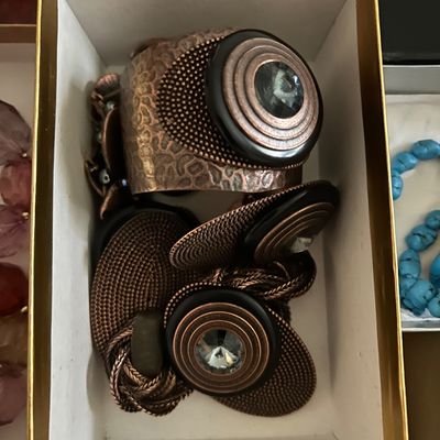 Sale Photo Thumbnail #697