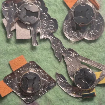 Sale Photo Thumbnail #331: Set 4 Indian inspired Navajo designed BUTTON COVERS
> great for instant dress up for the equestrian in your life
> all work properly and securely tight
> New as found