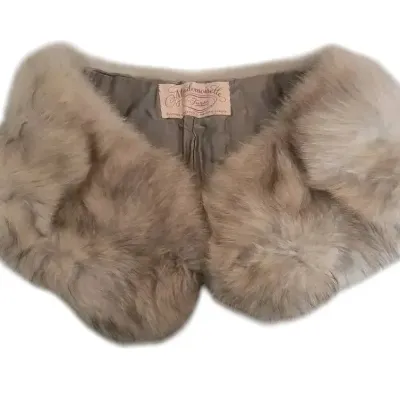 Sale Photo Thumbnail #246: Mademoiselle Furs Stole In Original Box
shall fur is believed to be silver fox, Complete original label and box.
No loss of fur, no stains on satin lining, no damage.
[CTBVen]