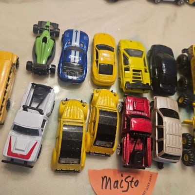 Maisto Cars